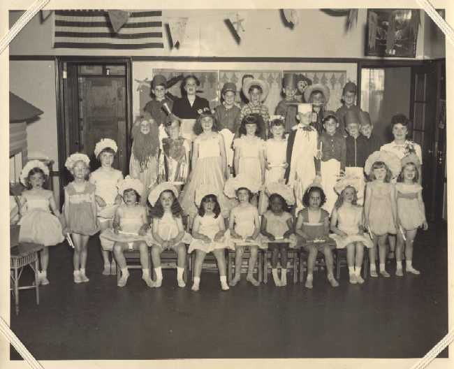 Mis Kelly's Class, 1947